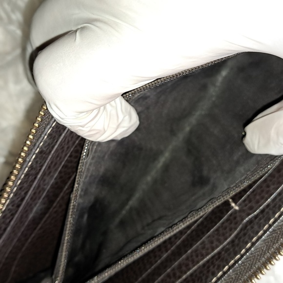 Gucci Vintage Metallic Zip Wallet EUC - Picture 15 of 16